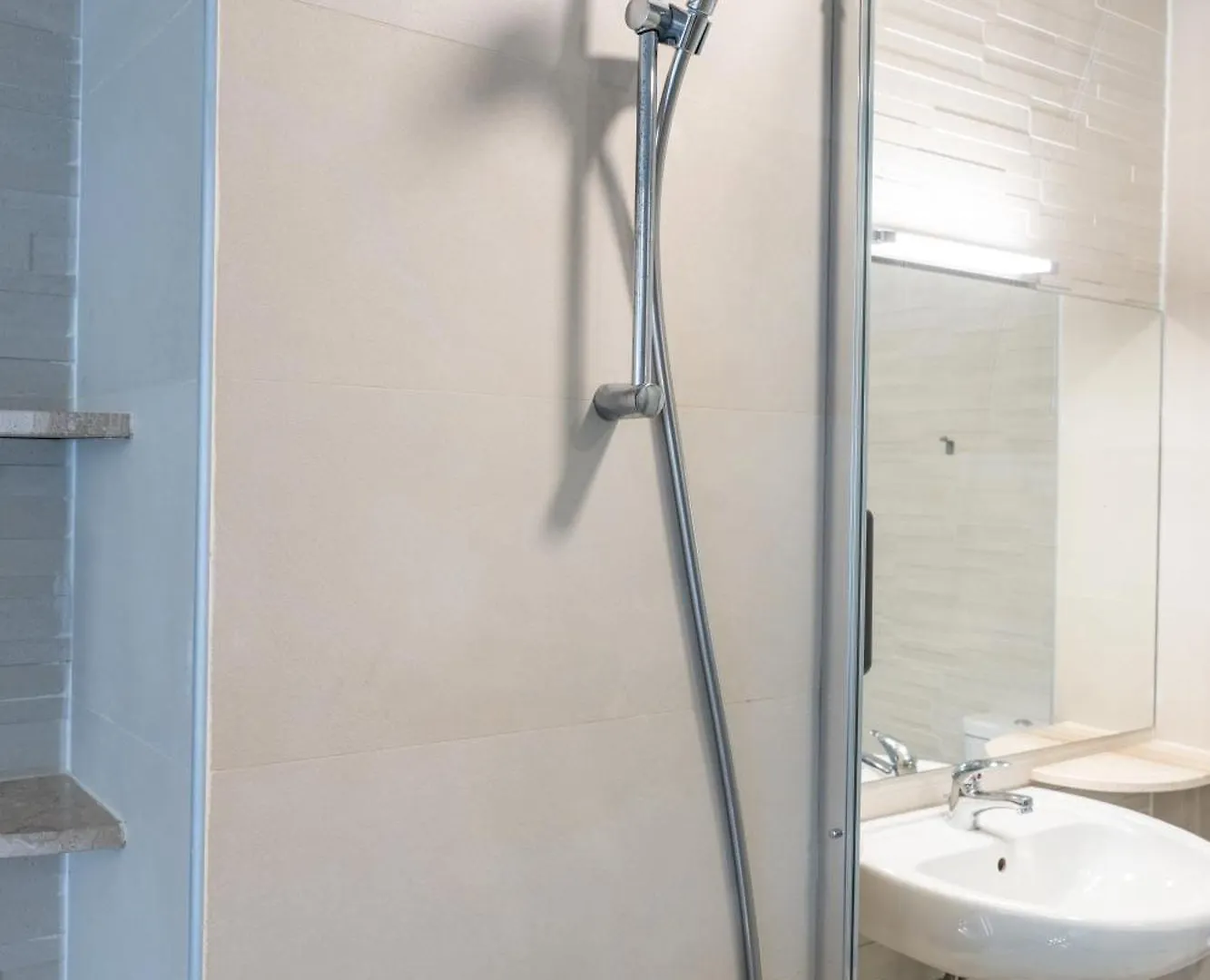 Rcr Einstein Studios 2 Sofya Apart Otel