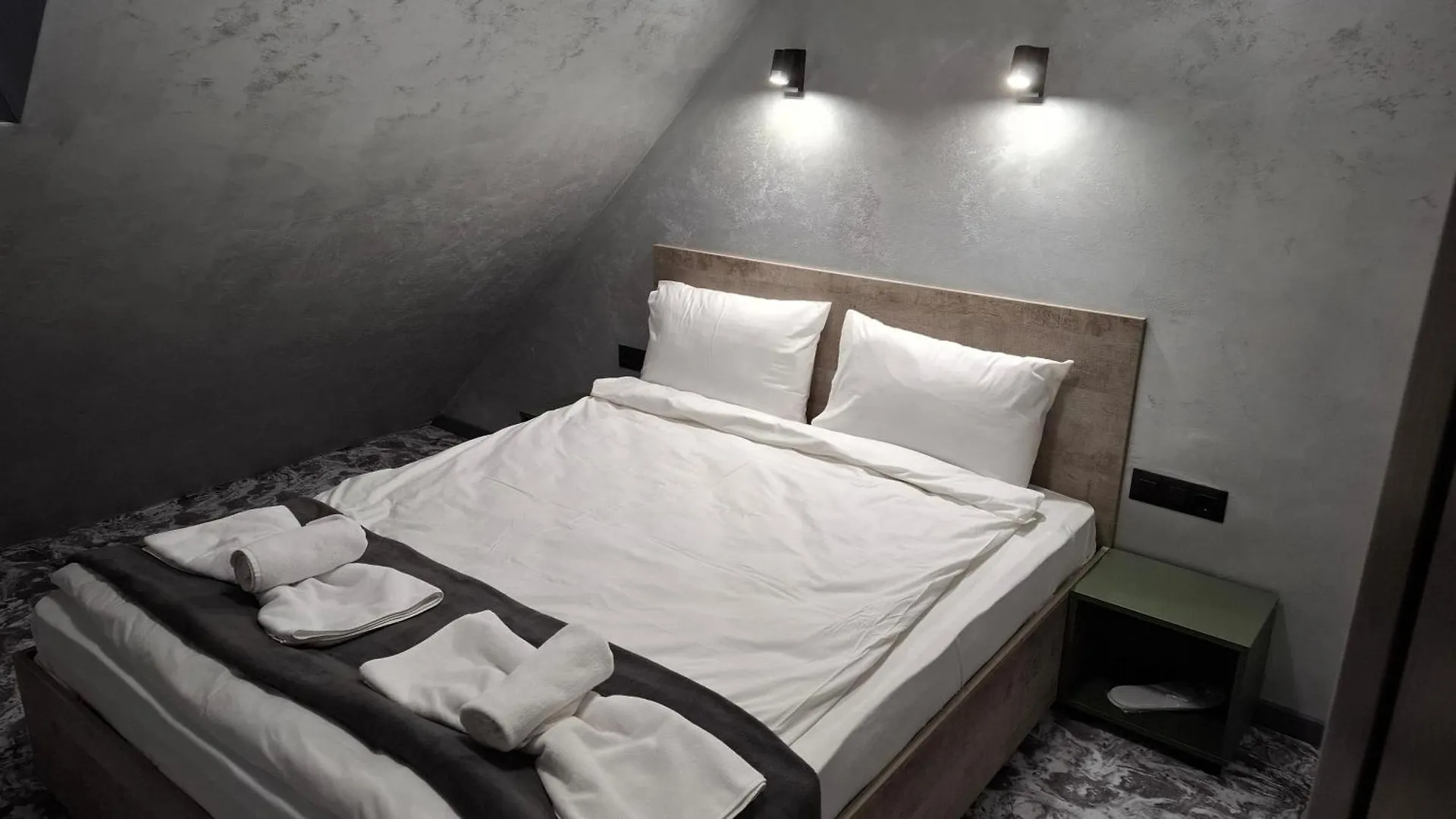 Rcr Einstein Studios 2 Sofya Apart Otel